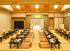 中広間「渓流」