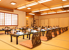 中広間「麹池」